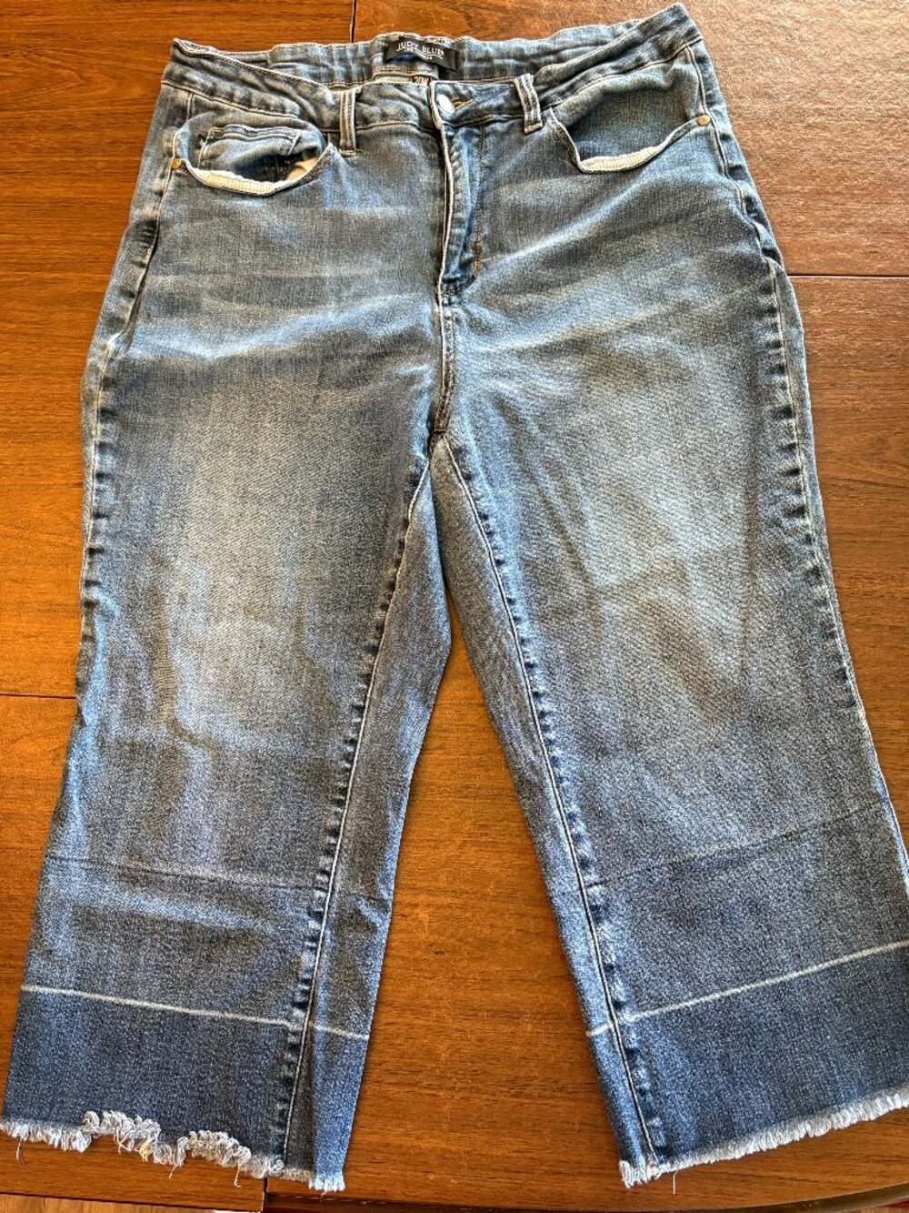 Judy Blue Capri Jeans